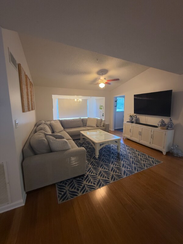 Building Photo - 9307 Walden Park Dr