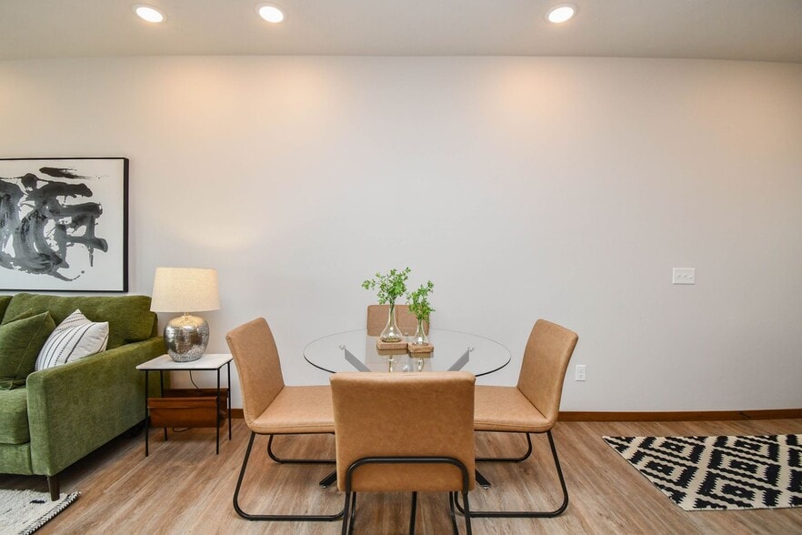 Building Photo - 6115 S Alki Pl