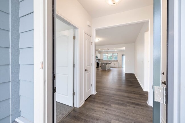 Building Photo - BEAUTIFUL 3 Bedroom Home - Stonebridge Fairways - AVAILABLE NOW