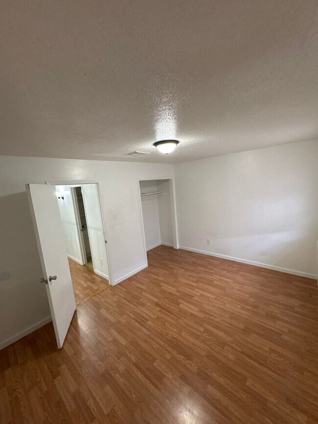 Building Photo - 1021 Talbot Ave