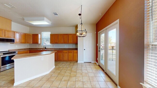 Building Photo - 101 Springtree Cliff