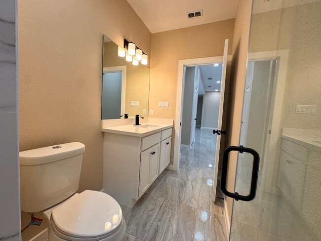 Building Photo - 6702 El Bosal Ln