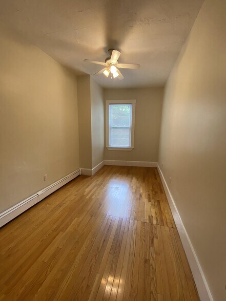 Building Photo - 1236 Cambridge St