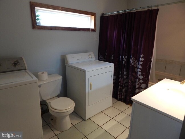 Building Photo - 2553 Warm Springs Rd