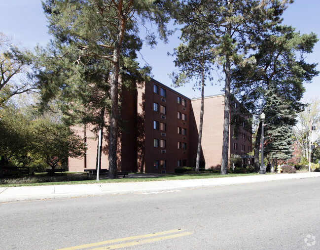 Building Photo - Portage Lakes Kiwanis Tower