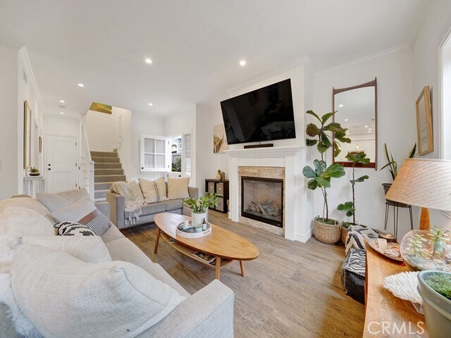 Building Photo - 311 W Avenida Palizada