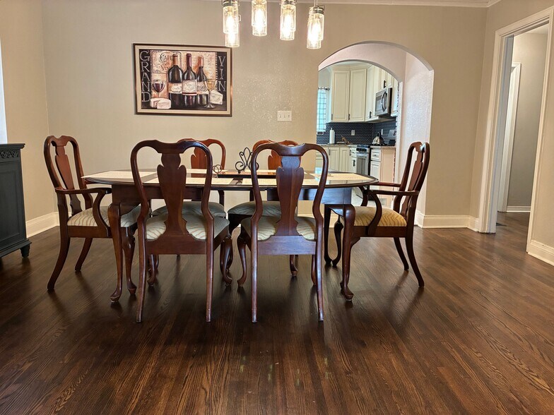 Building Photo - 1715 S College Ave