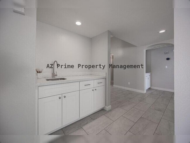 Building Photo - 16630 N 67th St
