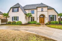 Building Photo - 627 Deforest Ct