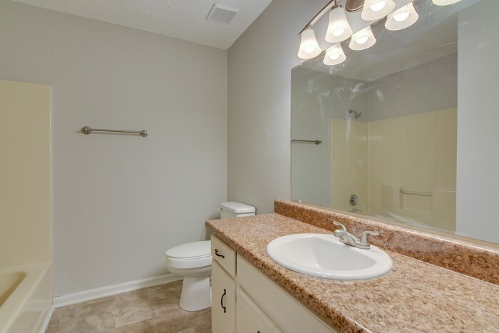 Building Photo - 3459 Linderwood Dr