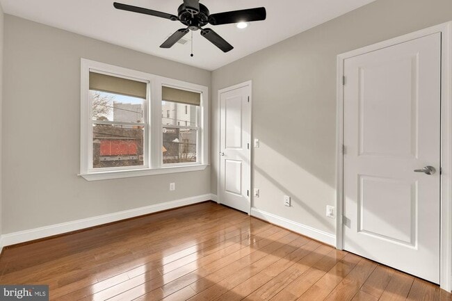 Building Photo - 2228 Kearny St NE