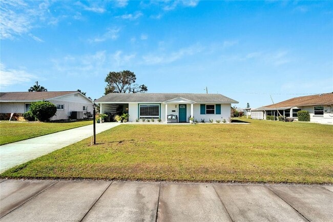 Building Photo - 1216 Hacienda Dr