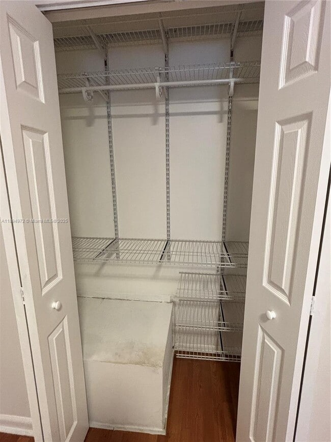 Building Photo - 3328 Quail Close