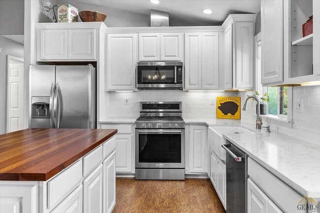 Building Photo - Northwest Home!