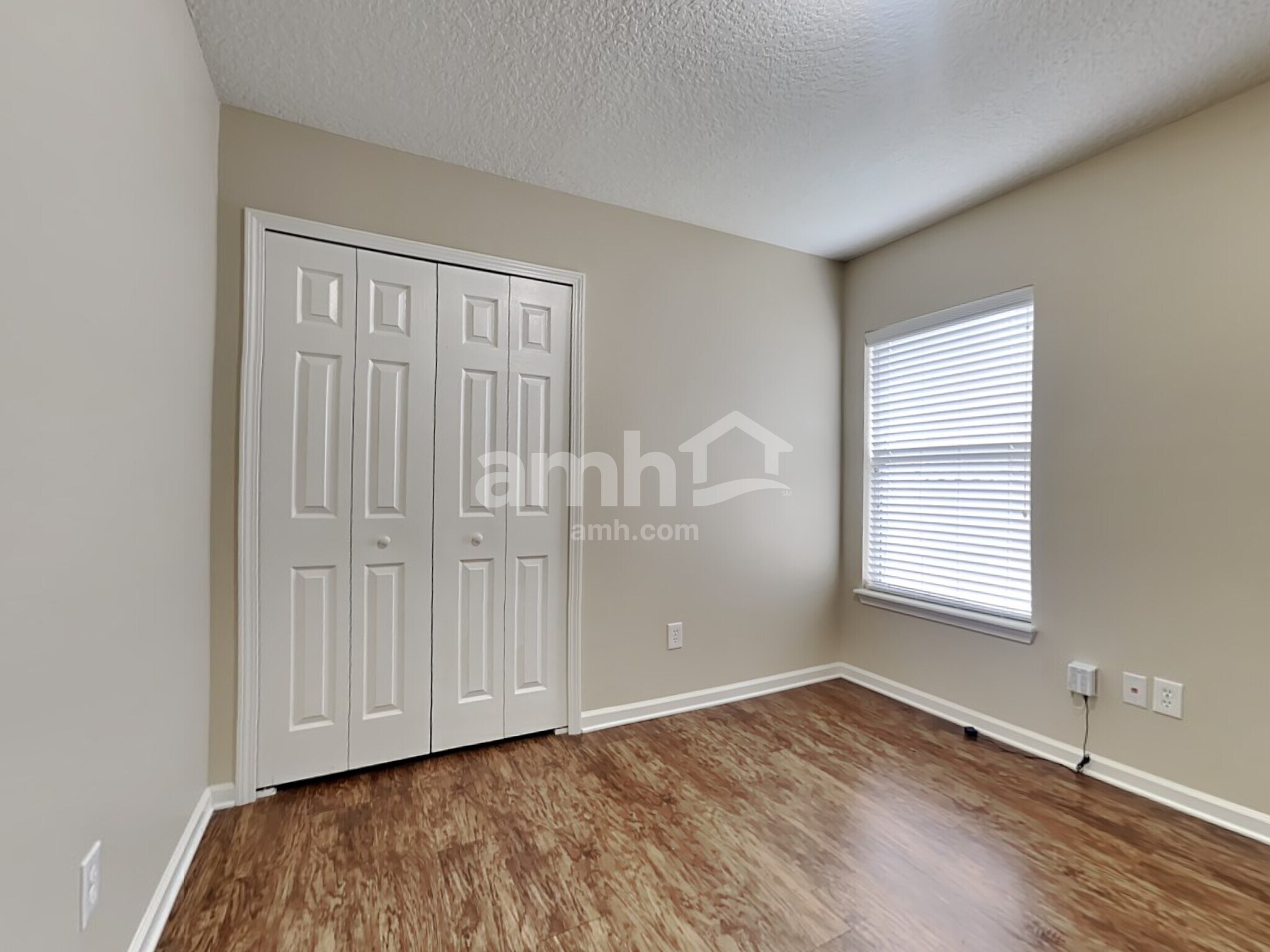Building Photo - 164 Corral Cir