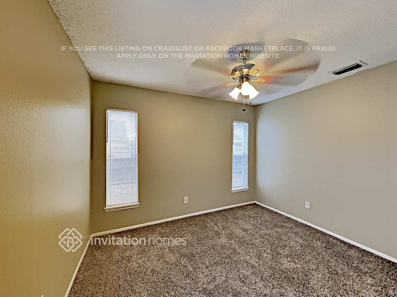 Building Photo - 4704 Bloom Dr