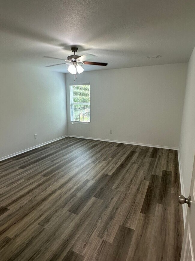 Building Photo - Pre-Leasing Available — Spacious 4-Bedroom, 2-Bath Home in Benton | Coming Soon!