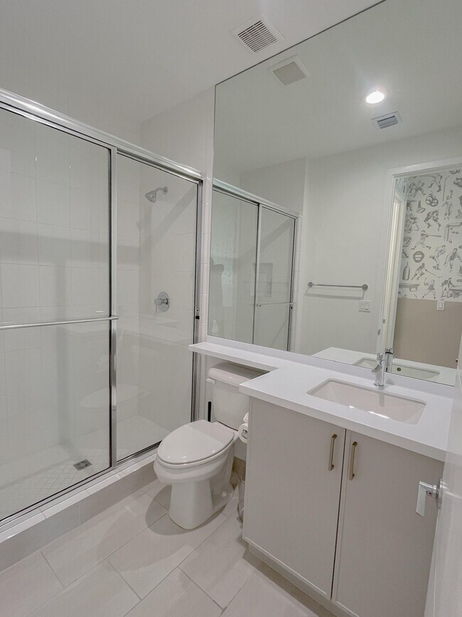 Building Photo - 8227 Oceanus Dr