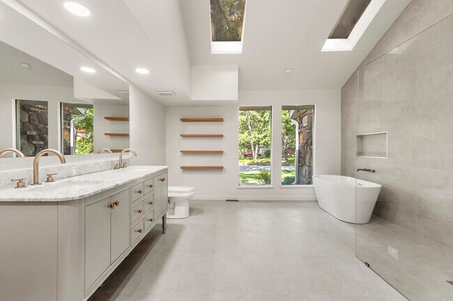 Building Photo - 8747 S 68th E Ave