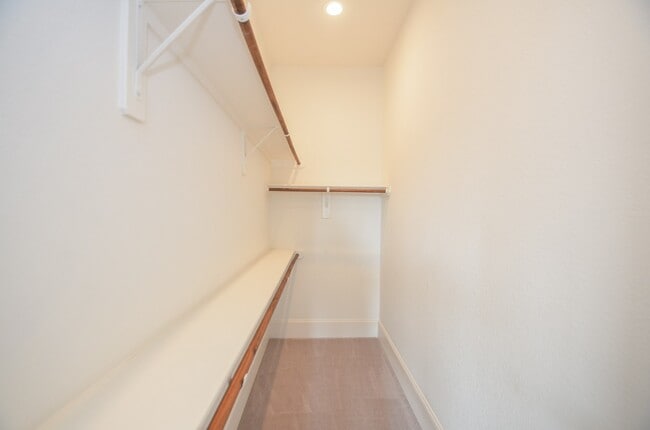 Building Photo - 4609 Nett St