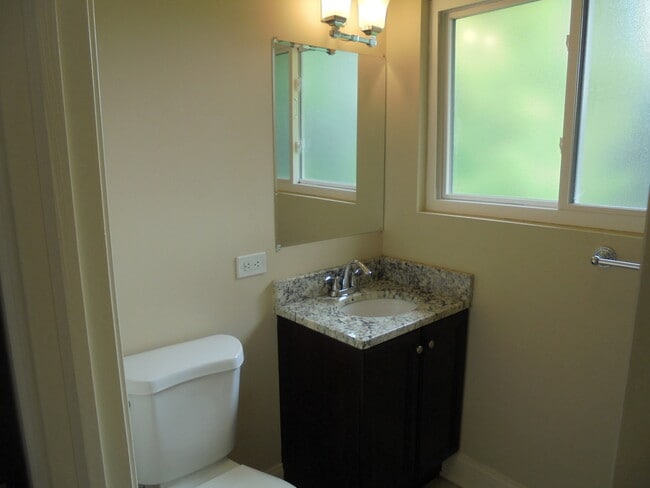 Building Photo - 1085 Hecker Dr