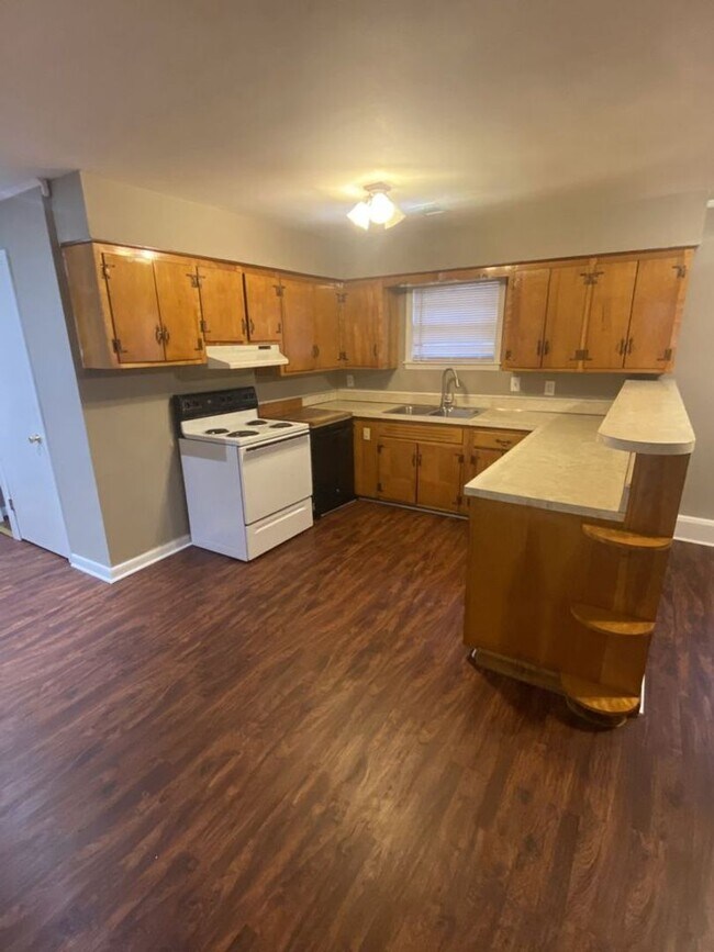 Building Photo - 6775 Blocker St