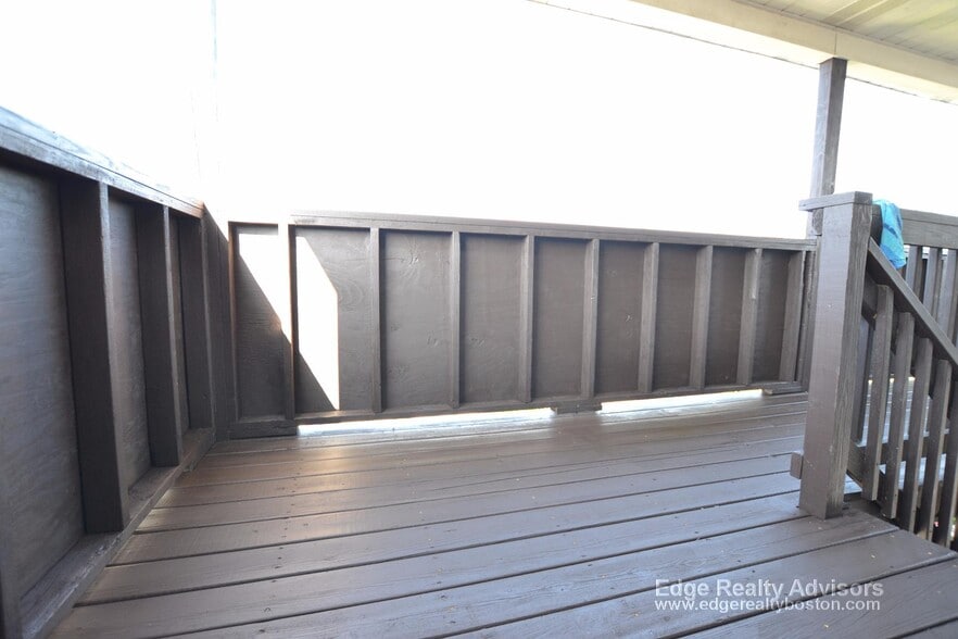 Building Photo - 21-23 Weitz St. Unit 2