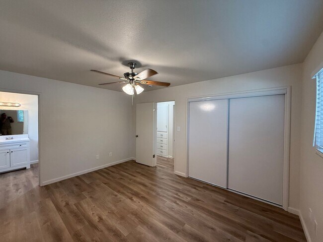 Building Photo - Newly renovated single story in Greenwood Estates!