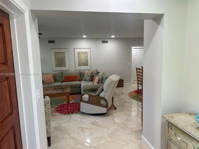 Building Photo - 4161 S US Hwy 1