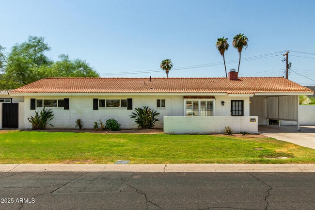 Building Photo - 6925 E Rancho Vista Dr