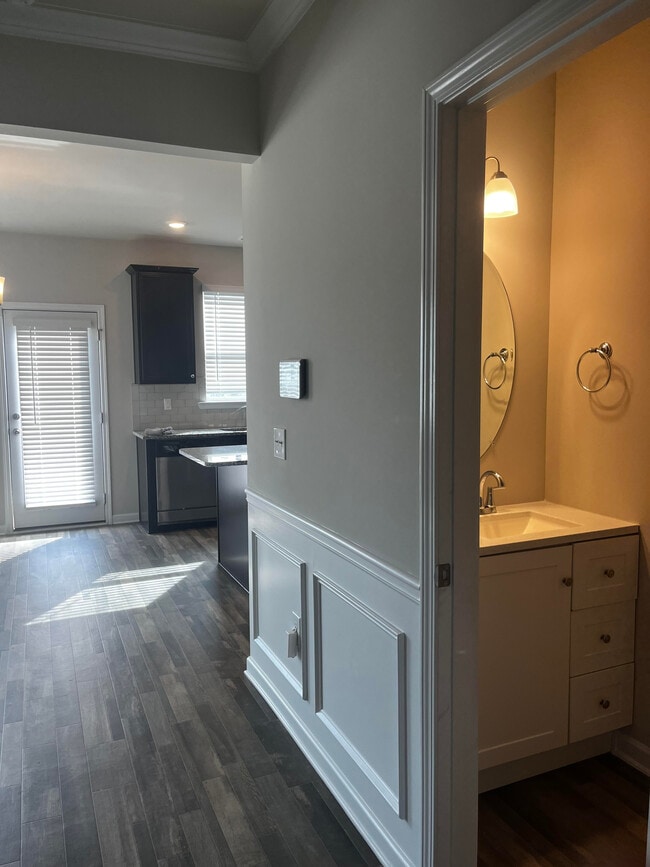 Building Photo - 7522 Congregation St