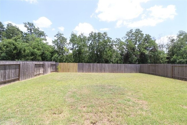 Building Photo - 8411 Creekside Timbers Dr