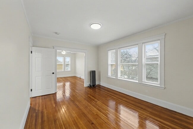 Building Photo - 7 Moraine St