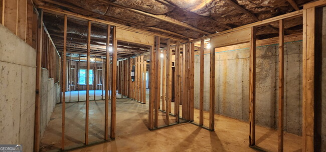 Building Photo - 525 Twelve Oaks Dr