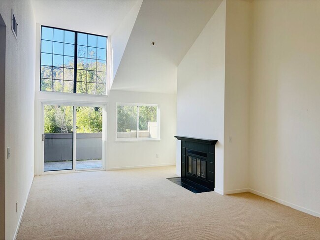 Building Photo - 258 Sandpiper Ct