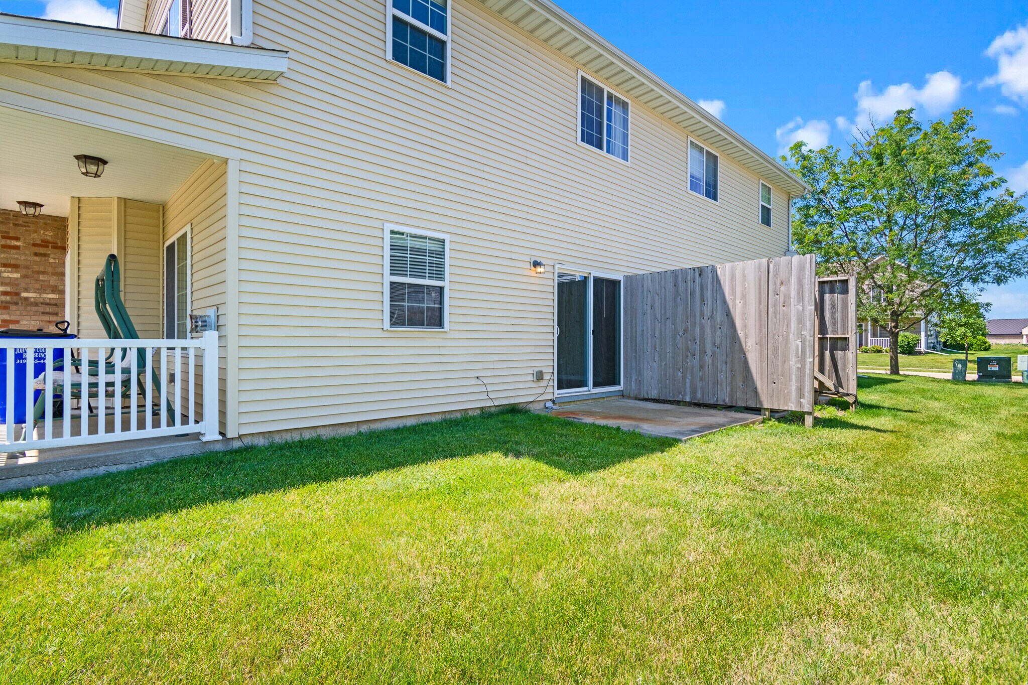 Building Photo - 1593 Burr Dr
