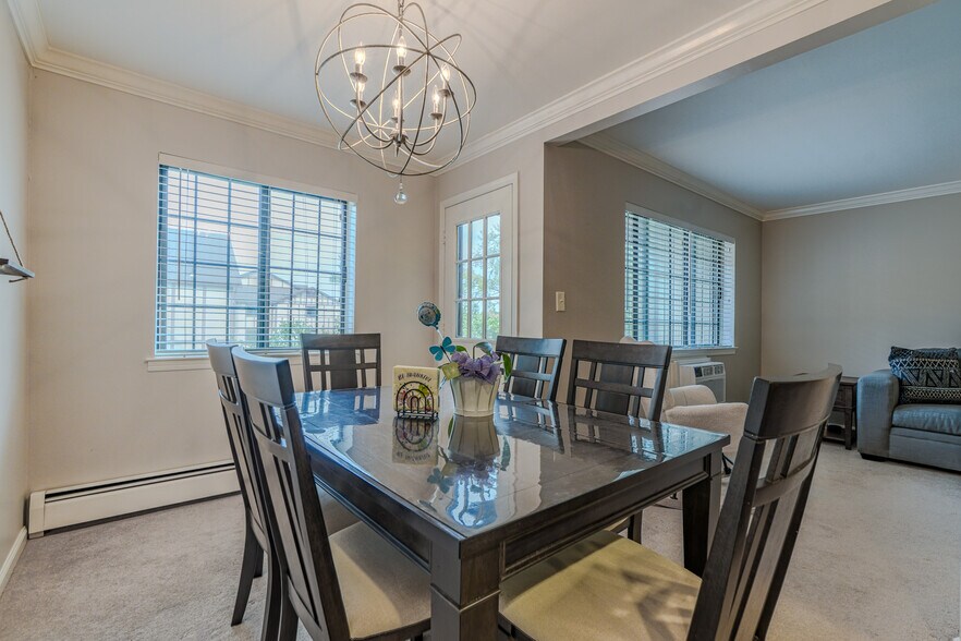 Building Photo - 19E Kensington Rd