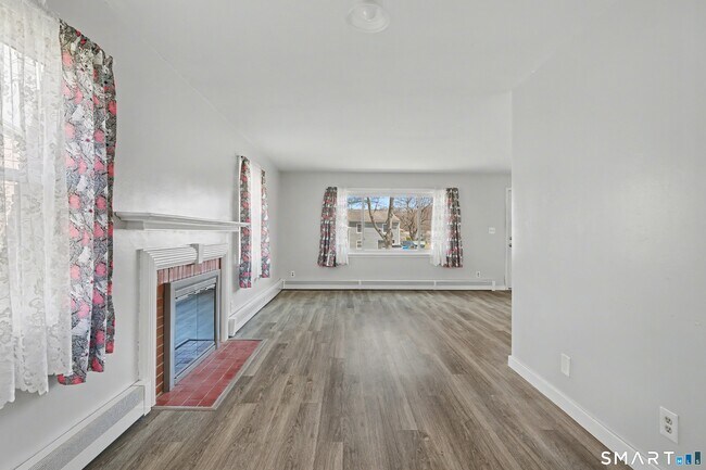 Building Photo - 41 Sunnybrook Bend