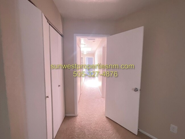 Building Photo - 3 bedroom, 2.5 Bath Condo for Rent