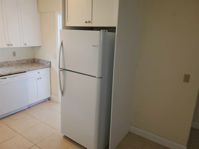Building Photo - 124-B Rio Del Mar Unit B