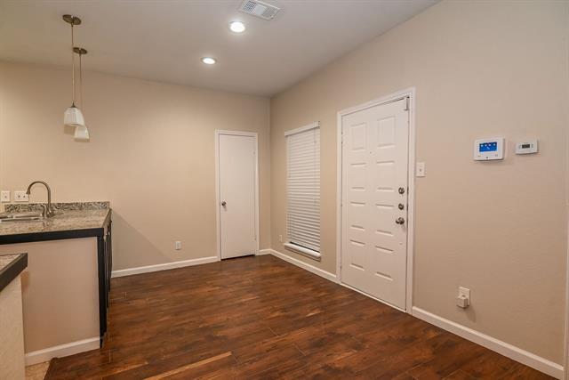 Building Photo - 7340 Skillman St