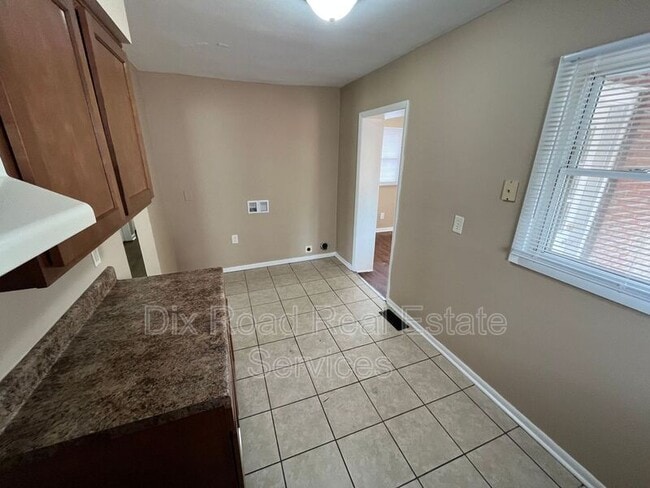 Building Photo - 3209 Lefferson Rd