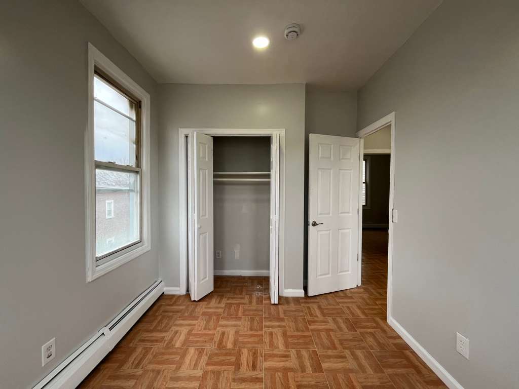 Building Photo - 677 Kennedy Blvd