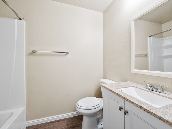 Building Photo - Cam-715 E 950 S Provo, UT 84606