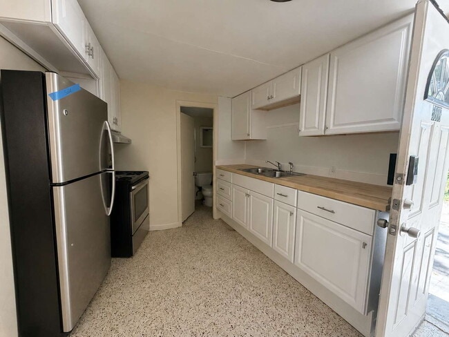 Building Photo - 5808 Olive Dr