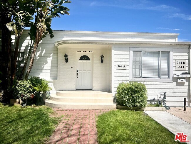 Primary Photo - 364 N San Vicente Blvd