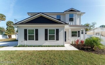 Building Photo - 1328 6th Ave N