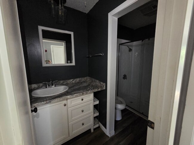 Building Photo - 109 Ohio Ct