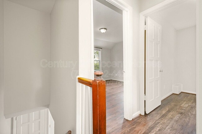 Building Photo - 2707 Jefferson Dr