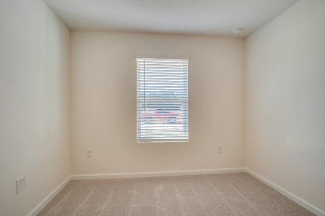 Building Photo - Brand New! 4BR/2BA Home in Eagles Ridge – High-Speed Internet Included – Military Deposit Special